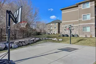 917 S Main St, Layton, UT 84041 - Photo 17