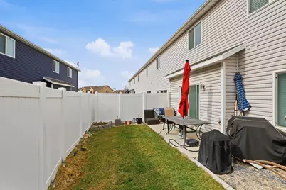 1382 E 340 S, Hyrum, UT 84319 - Photo 33