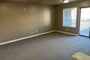 895 S Main St, Layton, UT 84041 - Photo 9