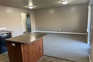 895 S Main St, Layton, UT 84041 - Photo 5