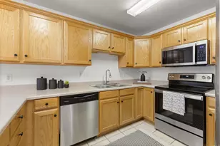 1230 E Privet Dr S, Cottonwood Heights, UT 84121 - Photo 7