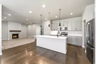 370 W Pkwy Dr, Kaysville, UT 84037 - Photo 9