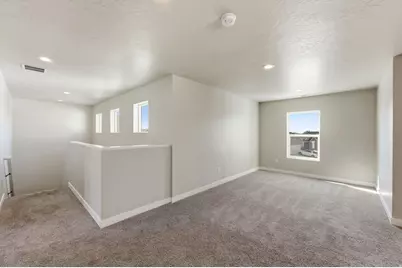 370 W Parkway Dr, Kaysville, UT 84037 - Photo 27