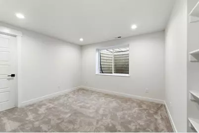 370 W Parkway Dr, Kaysville, UT 84037 - Photo 31