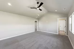 370 W Pkwy Dr, Kaysville, UT 84037 - Photo 17