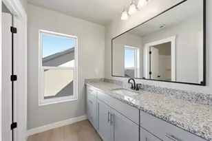 370 W Pkwy Dr, Kaysville, UT 84037 - Photo 23