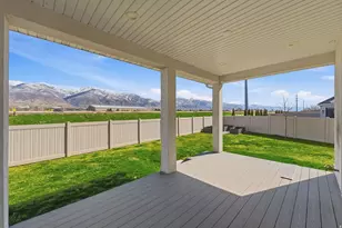 370 W Pkwy Dr, Kaysville, UT 84037 - Photo 35