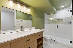 370 W Pkwy Dr, Kaysville, UT 84037 - Photo 33