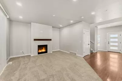 370 W Parkway Dr, Kaysville, UT 84037 - Photo 13