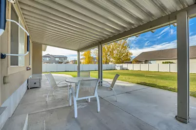 2093 N 750 W, West Bountiful, UT 84087 - Photo 25