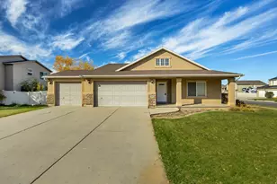 2093 N 750 W, West Bountiful, UT 84087 - Photo 1