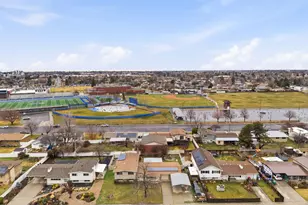 184 S Woodland Dr E, Orem, UT 84097 - Photo 27