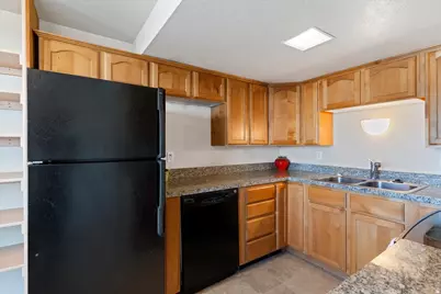 1198 W 4400 S #V, Riverdale, UT 84405 - Photo 7