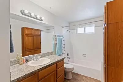 1198 W 4400 S #V, Riverdale, UT 84405 - Photo 13