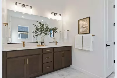 1305 E Larkspur Way, Layton, UT 84040 - Photo 17