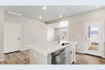 315 E Kanab Creek Dr, Saratoga Springs, UT 84045 - Photo 13