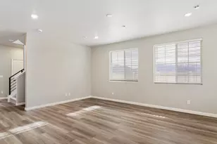 315 E Kanab Creek Dr, Saratoga Springs, UT 84045 - Photo 3