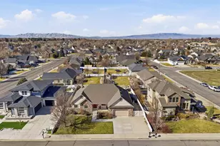 1092 S Valley Sage Dr E, Springville, UT 84663 - Photo 33