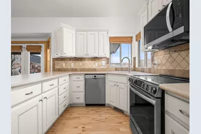 1092 S Valley Sage Dr E, Springville, UT 84663 - Photo 9