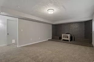 2395 W Longmeadow Dr S, Taylorsville, UT 84129 - Photo 15