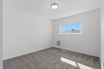 2395 W Longmeadow Dr S, Taylorsville, UT 84129 - Photo 11