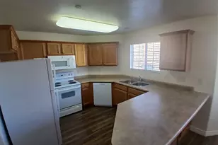 1421 W Rutherford, Bluffdale, UT 84065 - Photo 5