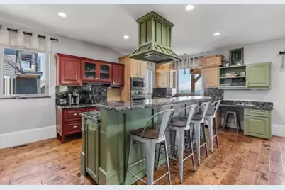 705 N Lochwood Vw, Garden City, UT 84028 - Photo 15