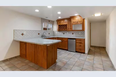 8492 S Fayeway Dr, Sandy, UT 84094 - Photo 23