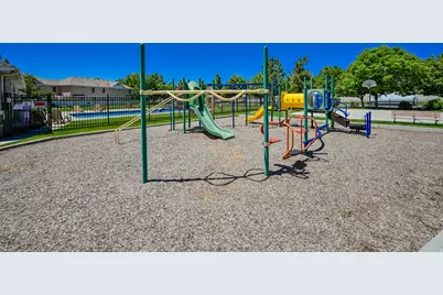 11976 S Draperville Ave #G 106, Draper, UT 84020 - Photo 21