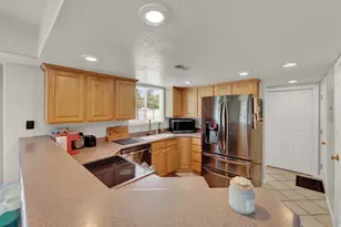 11976 S Draperville Ave, Draper, UT 84020 - Photo 7