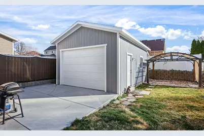 759 W 1580 N, Clinton, UT 84015 - Photo 31