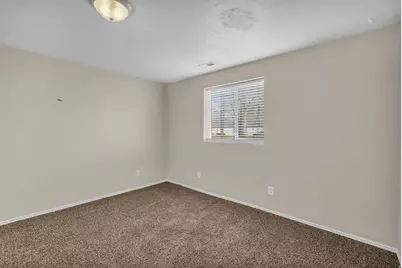 5529 S 3200 W, Roy, UT 84067 - Photo 19