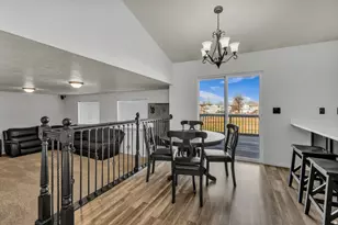 5529 S 3200 W, Roy, UT 84067 - Photo 7