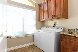 518 S Honey Tree Ln E, Grantsville, UT 84029 - Photo 25