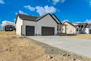 1888 N Mantle Way, Tooele, UT 84074 - Photo 3