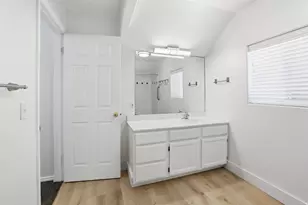 255 E 400 S, Bountiful, UT 84010 - Photo 37