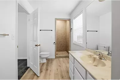 255 E 400 S, Bountiful, UT 84010 - Photo 17