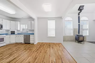 255 E 400 S, Bountiful, UT 84010 - Photo 7