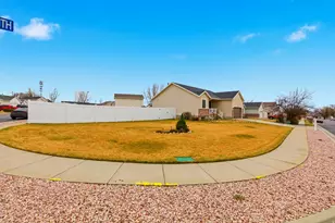 2555 W 3900 S, Roy, UT 84067 - Photo 5