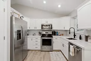 2555 W 3900 S, Roy, UT 84067 - Photo 11