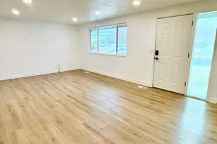 954 E Carnation Dr, White City, UT 84094 - Photo 3