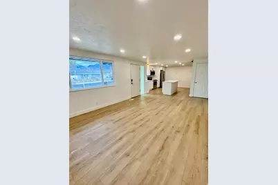 954 E Carnation Dr, White City, UT 84094 - Photo 5