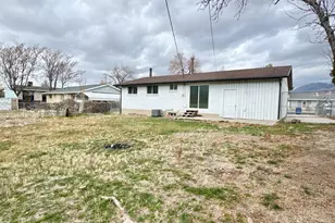 954 E Carnation Dr, White City, UT 84094 - Photo 27