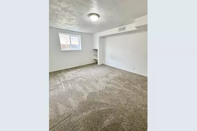 954 E Carnation Dr, White City, UT 84094 - Photo 17