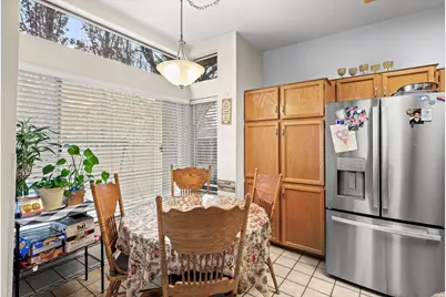 2088 E Rainbow Pointe Dr, Holladay, UT 84124 - Photo 9