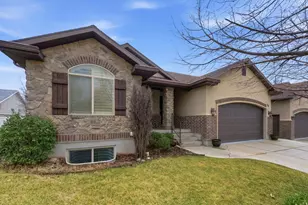 56 Whitaker Cir, Kaysville, UT 84037 - Photo 1