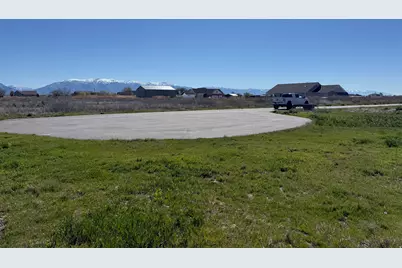 5752 W 2425 N #4, Hooper, UT 84315 - Photo 17