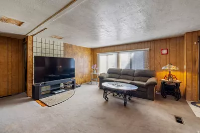 11010 S Lucas Ln, South Jordan, UT 84095 - Photo 5