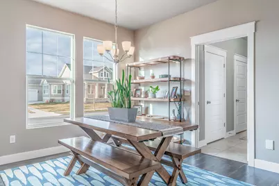 356 N Apple Leaf Ave, Kaysville, UT 84037 - Photo 9