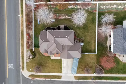 490 W 3450 N, Pleasant View, UT 84414 - Photo 5